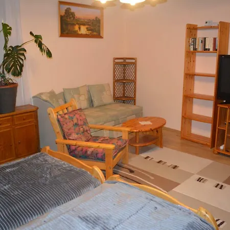 Anna Apartman